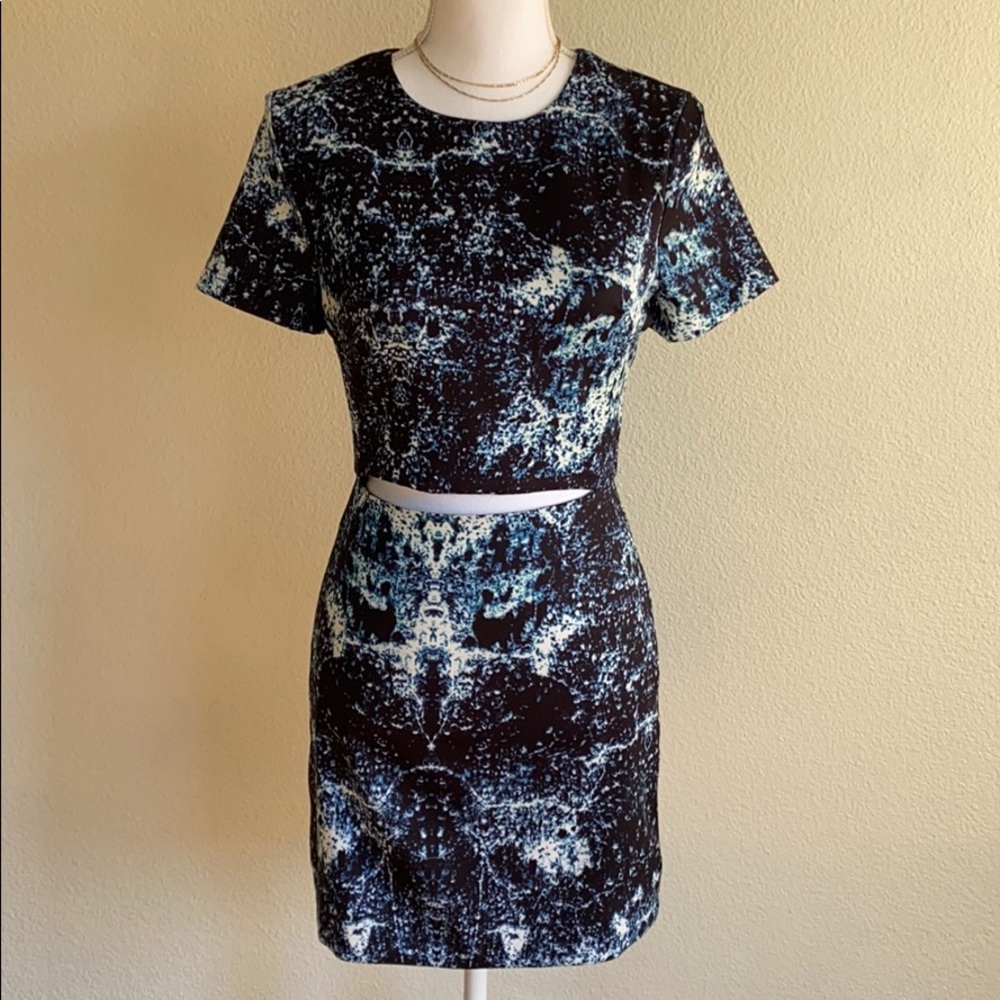 Faith in Love Shift Dress w/ Cut Out Size 8